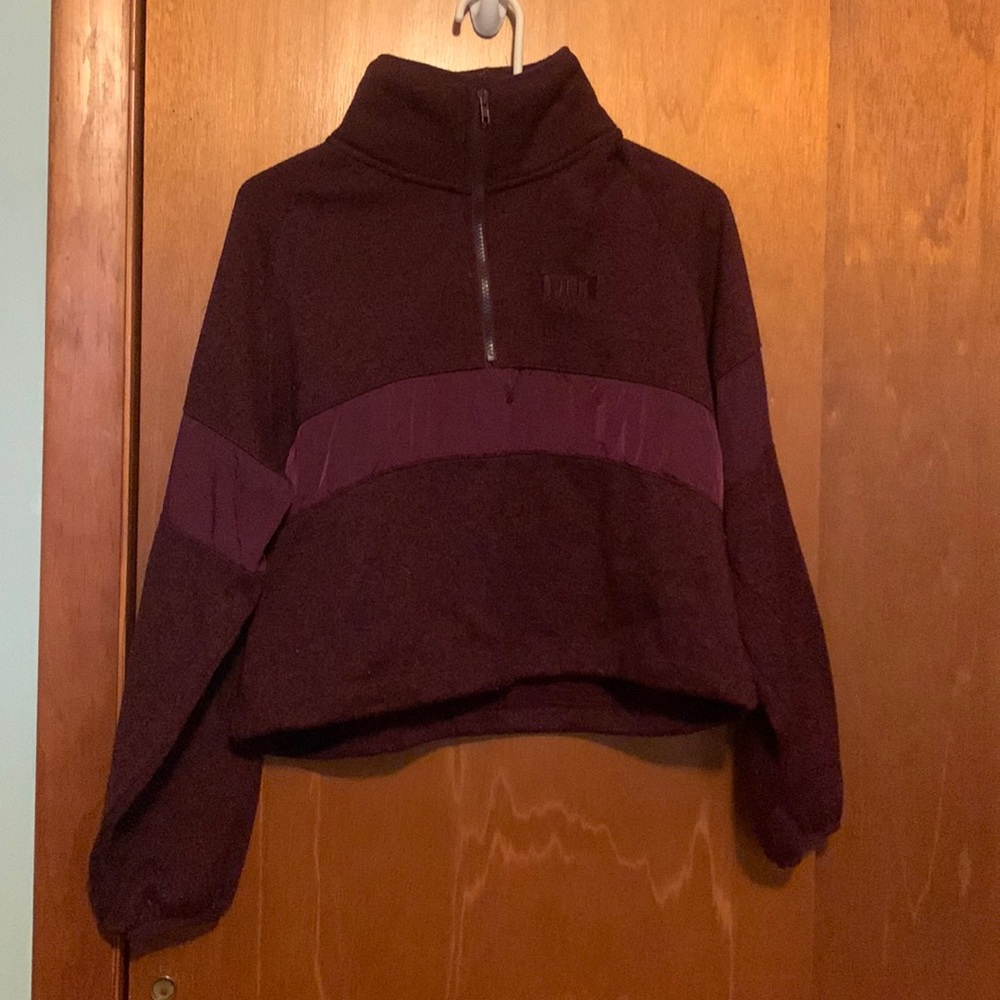 Cropped VS PINK Pullover